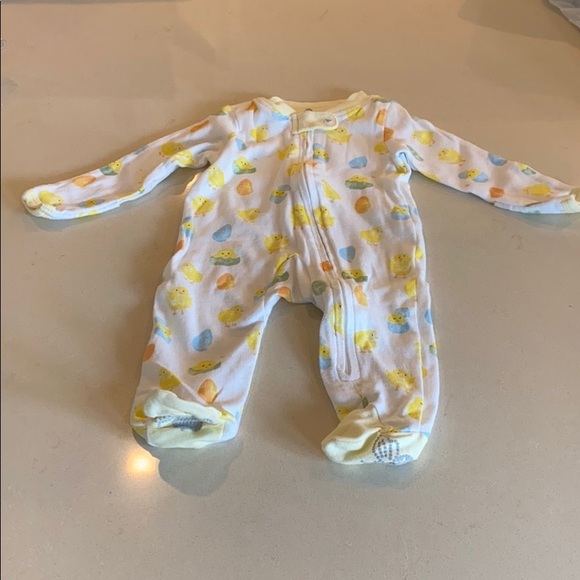 Burts Bee’s Onesie - Picture 1 of 3